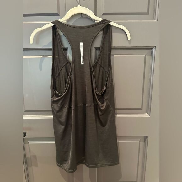 Set of 2 black sports tops - Picture 4 of 9